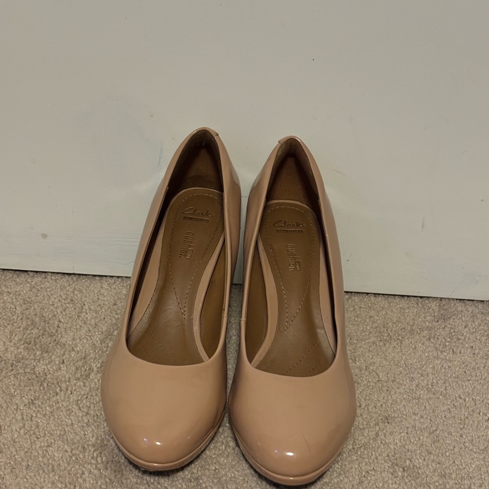Clarks Women's Nude Pumps - Never Worn